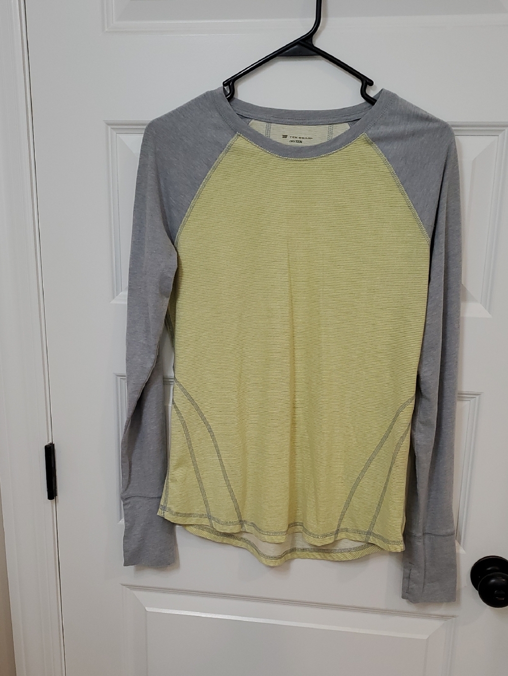 tek gear Light Cream & Gray DryTek Performance Top